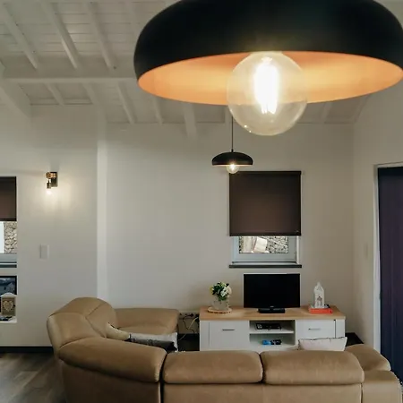 Casa Da Ribeira Do Além Hébergement de vacances Angra do Heroísmo